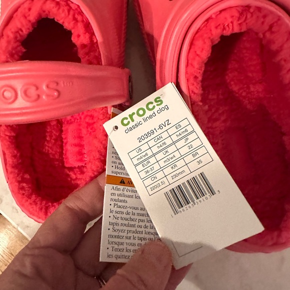 New pink pined crocs - Picture 2 of 5